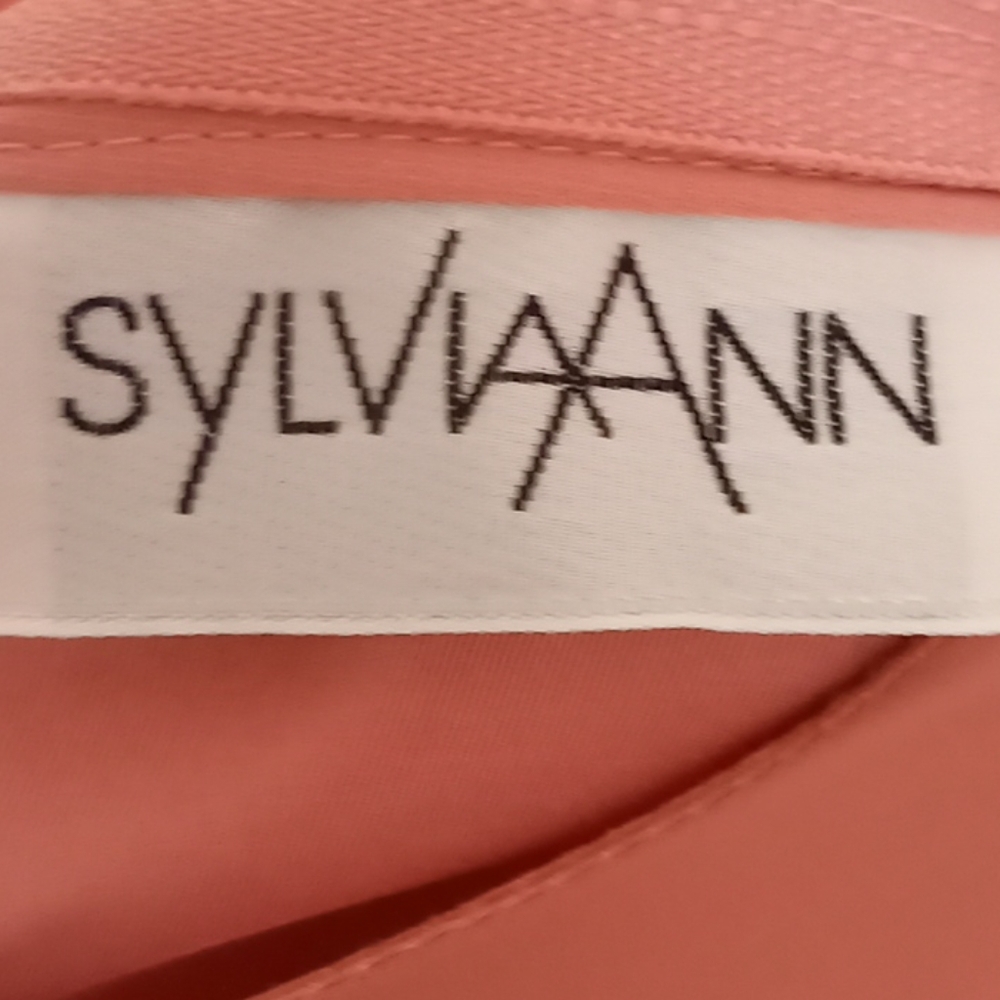 Dress - Picture 4 of 4